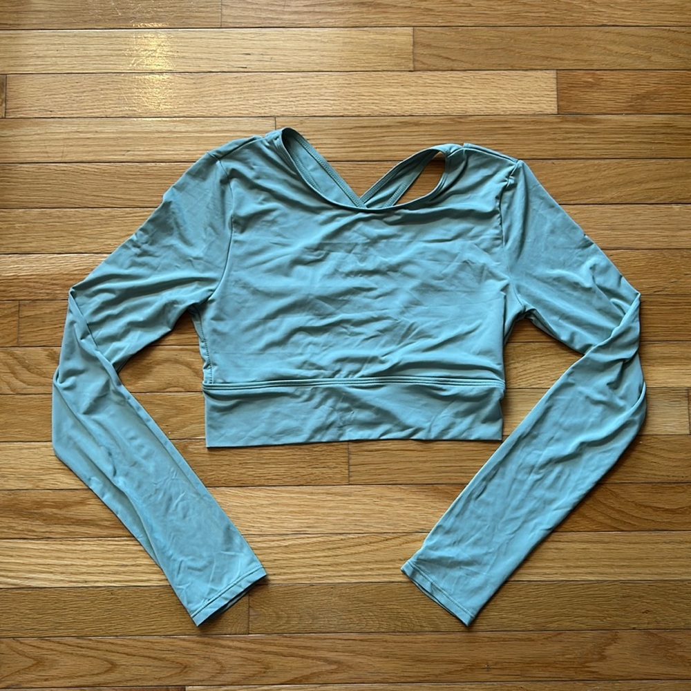 SHEIN Long Sleeve Cropped Workout Top Sage Green Size Large